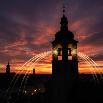Glockenturm im Abendlicht